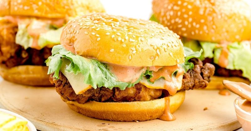 KFC Zinger Burger – UK/India/Middle East
