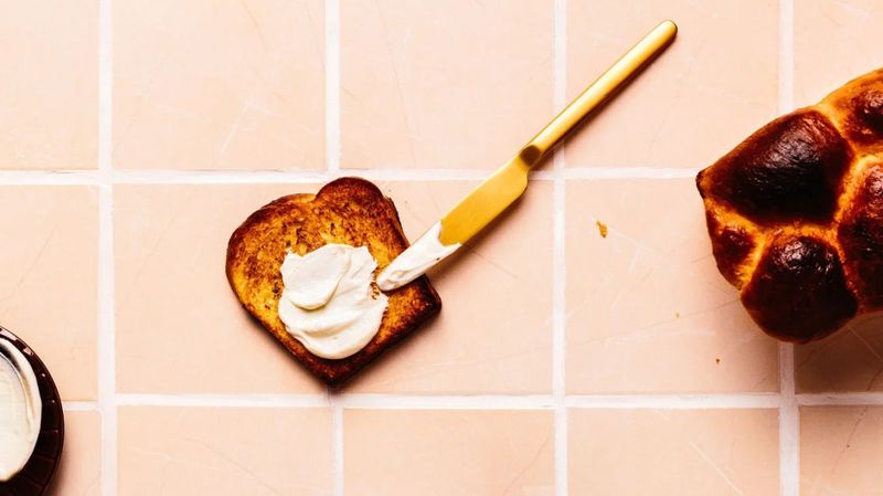 Low-Fat Cheese Loaves