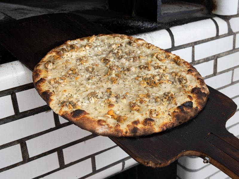 New Haven, CT – White Clam Pizza