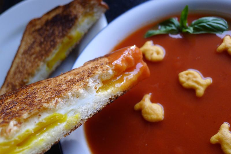 Grilled Cheese with Tomato Soup Dip