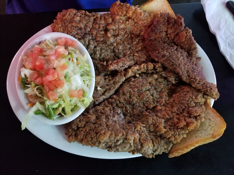 Mary’s Café – Strawn