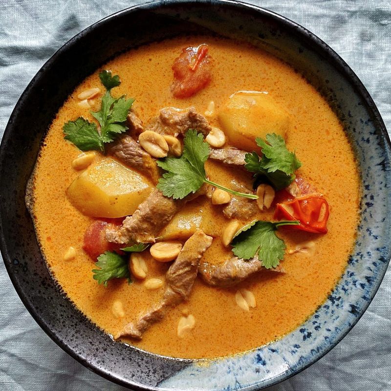Massaman Curry (มัสมั่น)
