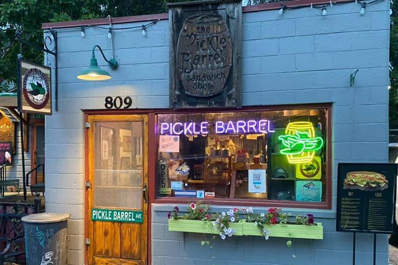 South Dakota – The Pickle Barrel (Sioux Falls)