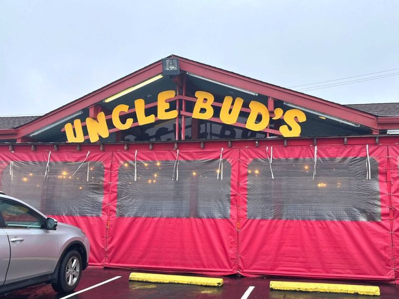 Tennessee: Uncle Bud’s (Nashville) – Fried Catfish Sandwich