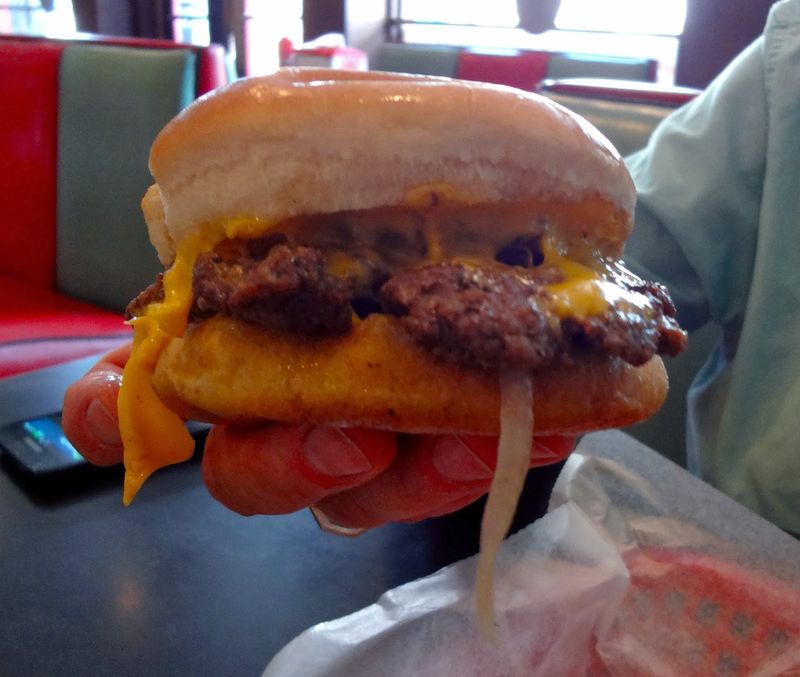 Tennessee – Dyer’s Burgers (Memphis)