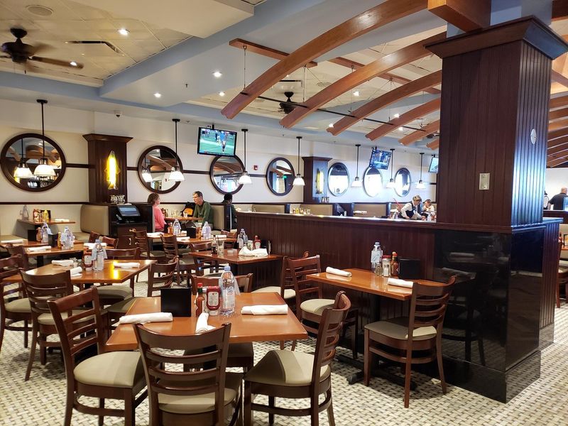 Utah: Market Street Grill (Salt Lake City) – Fried Halibut