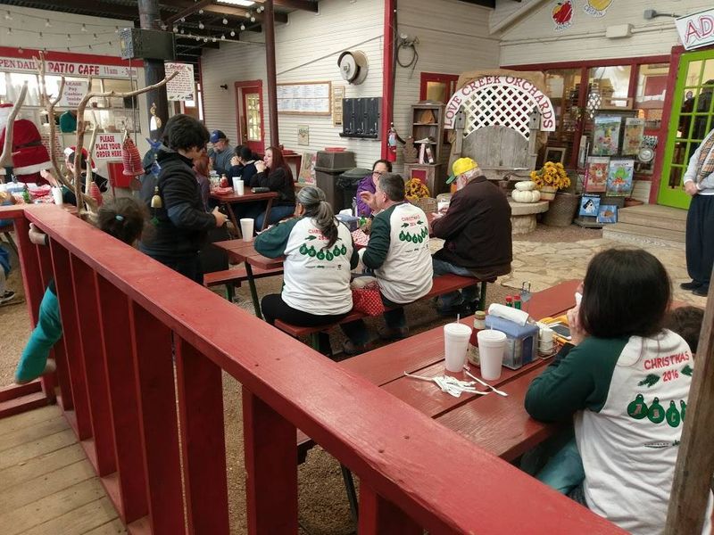 Love Creek Orchards Apple Store – Medina