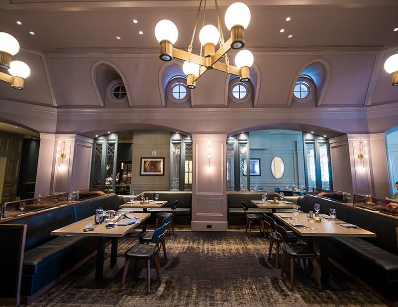 Ale & Compass Restaurant (Yacht Club Resort)