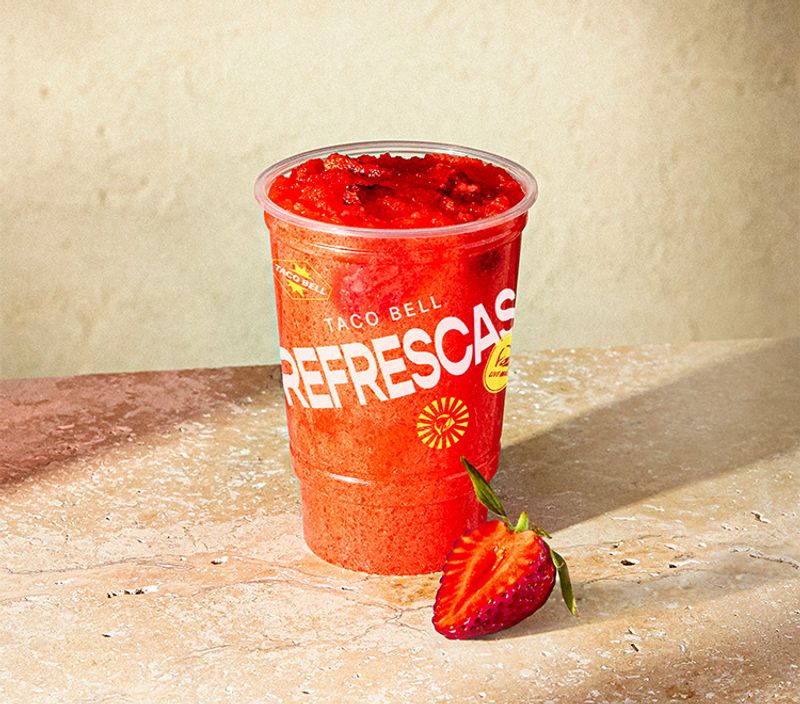 Strawberry Lime Refresca Freeze