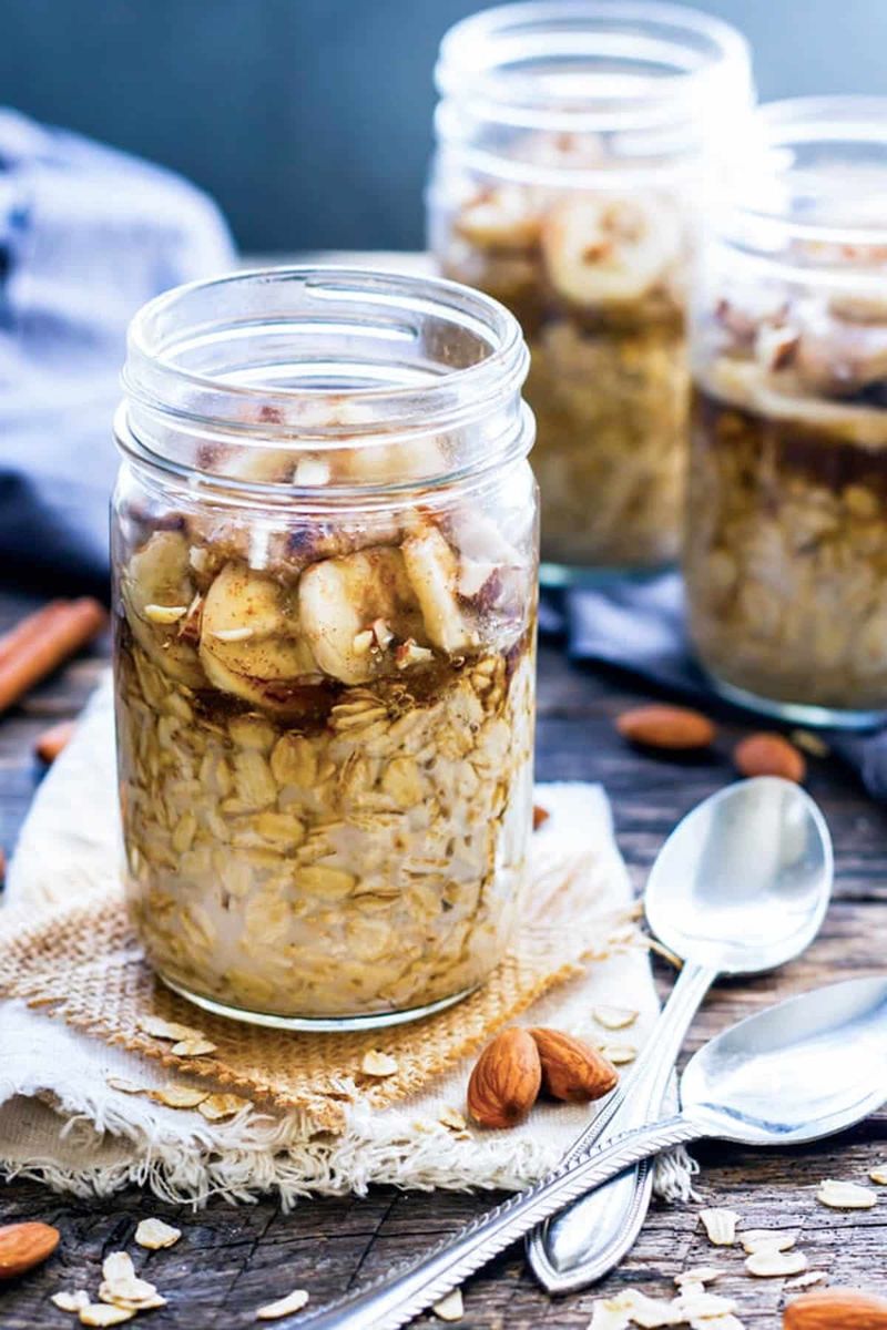 Overnight Oats With Almond Butter and Banana