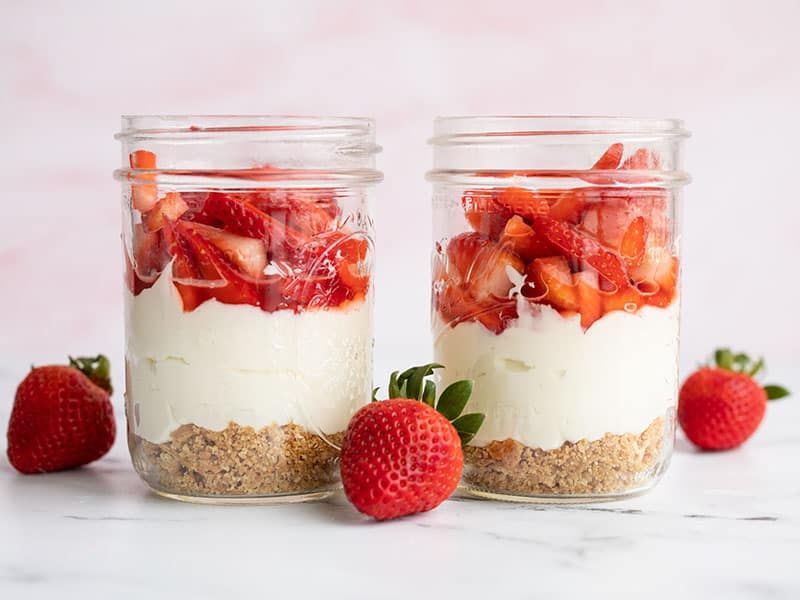 No-Bake Strawberry Cheesecake Cups