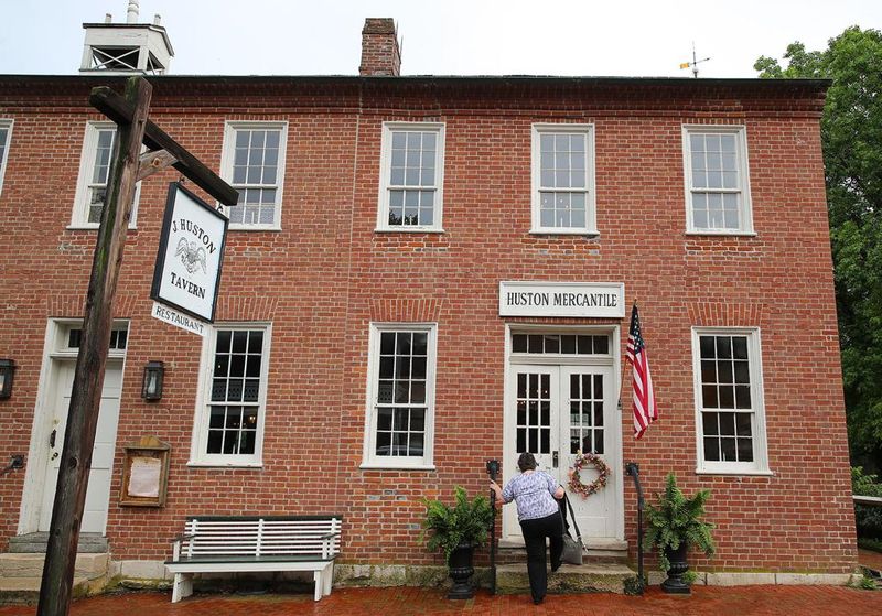J. Huston Tavern (Arrow Rock)