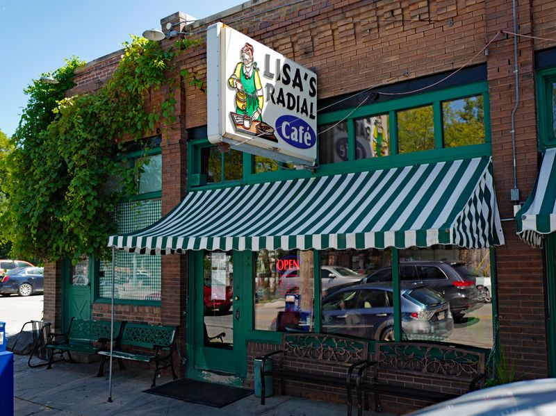Lisa’s Radial Café - Nebraska