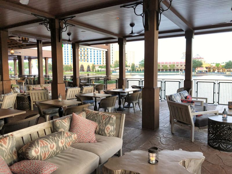 Three Bridges Bar & Grill (Coronado Springs Resort)